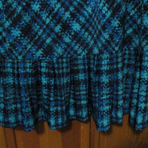 Catherines dress blue & green w/black, 3/4 sleeves, stretchy pullover size 1x - Picture 5 of 7